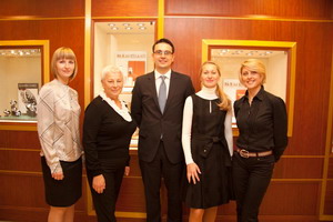 Слева направо: Елизавета Жиляева-Журнал «FREE Тайм», Ирина Педько-генеральный директор Parmigiani Fleurier Distribution Rus, Марко Чито-директор Parmigiani Fleurier SA, Елена Глызина-управляющая Салона часов